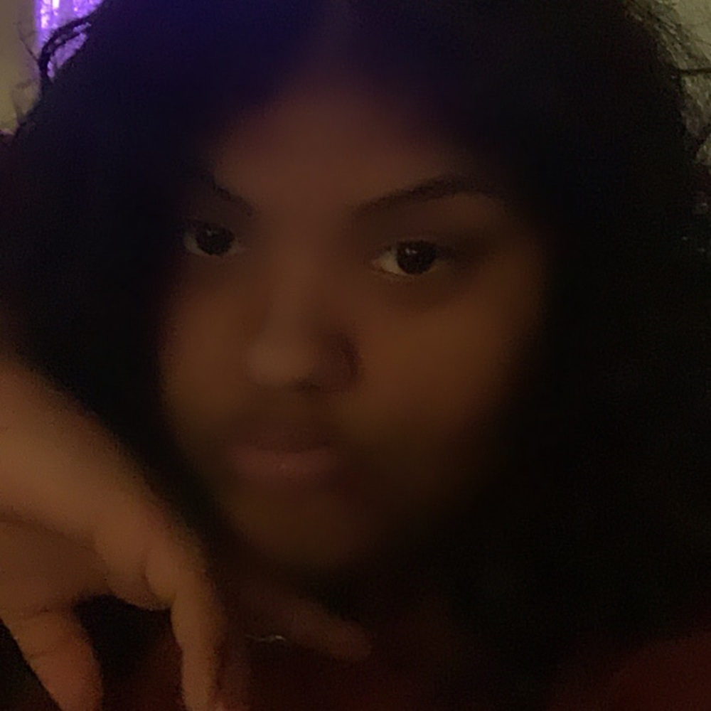 Meet your Posher, Miasha